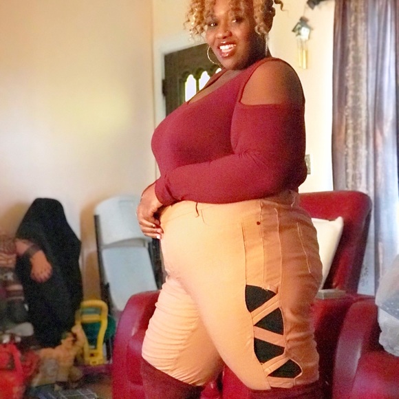 Pants - Picture 3 of 4